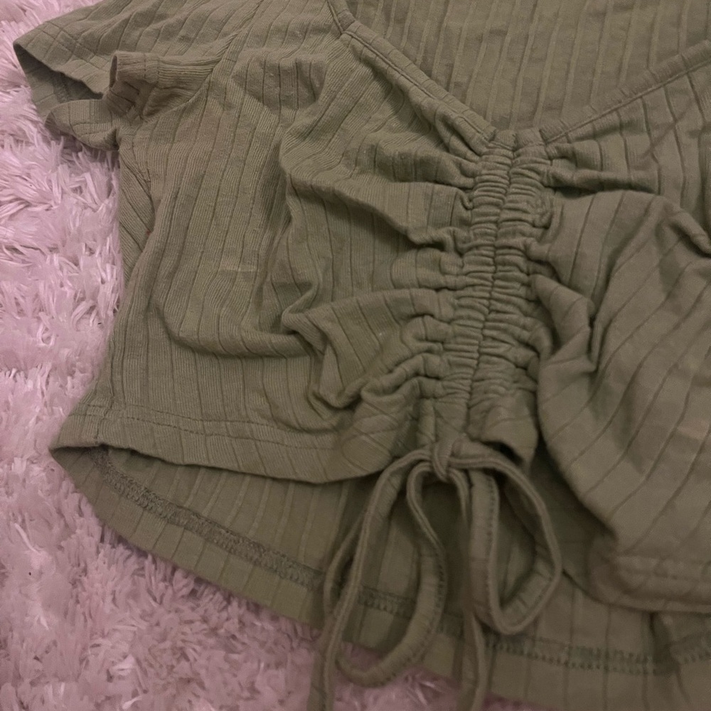 Green Ruched Ribbed Top - Picture 2 of 3